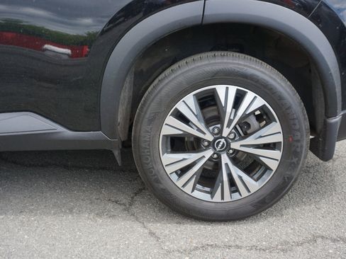 Used 2023 Nissan Rogue SV AWD/4WD image 6