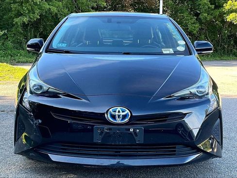 Used 2016 Toyota Prius Three FWD image 2
