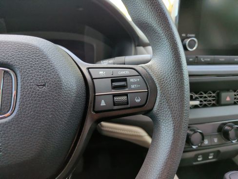 Used 2024 Honda Accord EX image 22