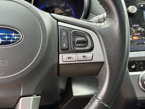 Used 2017 Subaru Outback 3.6R Limited AWD/4WD image 9