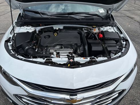Used 2022 Chevrolet Malibu LT FWD image 33
