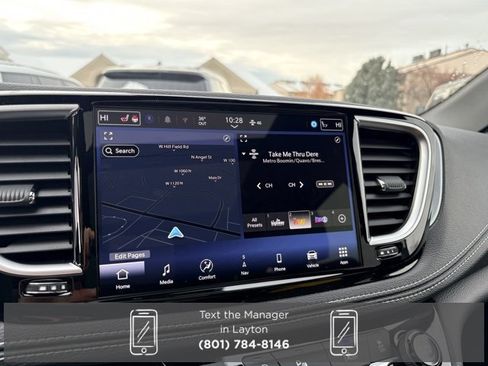 New 2026 Chrysler Pacifica Limited image 18