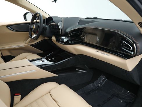 Certified 2025 Ferrari Purosangue AWD/4WD image 20