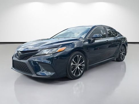Used 2020 Toyota Camry SE w/ Convenience Package FWD image 7