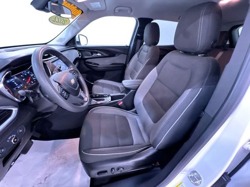 Used 2022 Chevrolet TrailBlazer LT FWD image 14