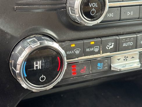 Used 2021 Ford F150 Lariat image 24