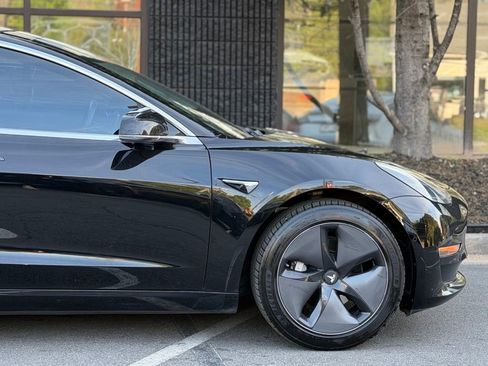 Used 2018 Tesla Model 3 Long Range image 23