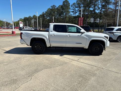 New 2026 Toyota Tacoma SR5 AWD/4WD image 8
