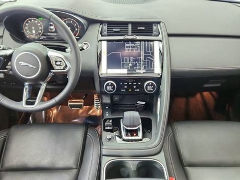 Used 2024 Jaguar E-PACE R-Dynamic SE image 35