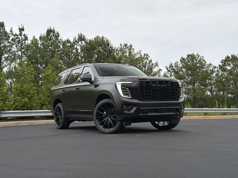 Used 2026 GMC Yukon Denali w/ Sun & Power Step Package AWD/4WD image 2