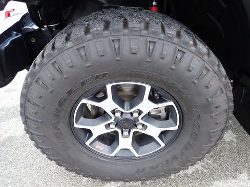 Used 2021 Jeep Wrangler Rubicon image 12