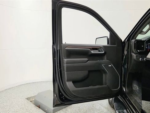 Used 2023 GMC Sierra 1500 SLT w/ SLT Premium Plus Package AWD/4WD image 34