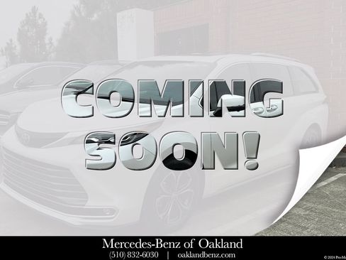 Used 2025 Toyota Sienna Platinum AWD/4WD image 1