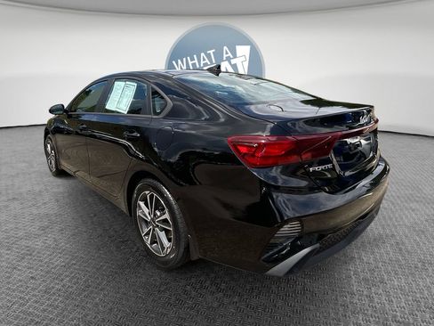 Used 2023 Kia Forte LXS FWD image 6