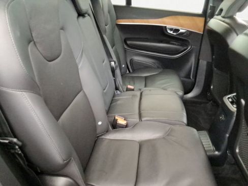 Used 2023 Volvo XC90 T8 Plus AWD/4WD image 13
