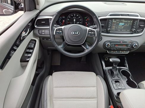 Used 2020 Kia Sorento SX image 12