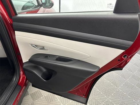 New 2026 Hyundai Tucson SE image 16