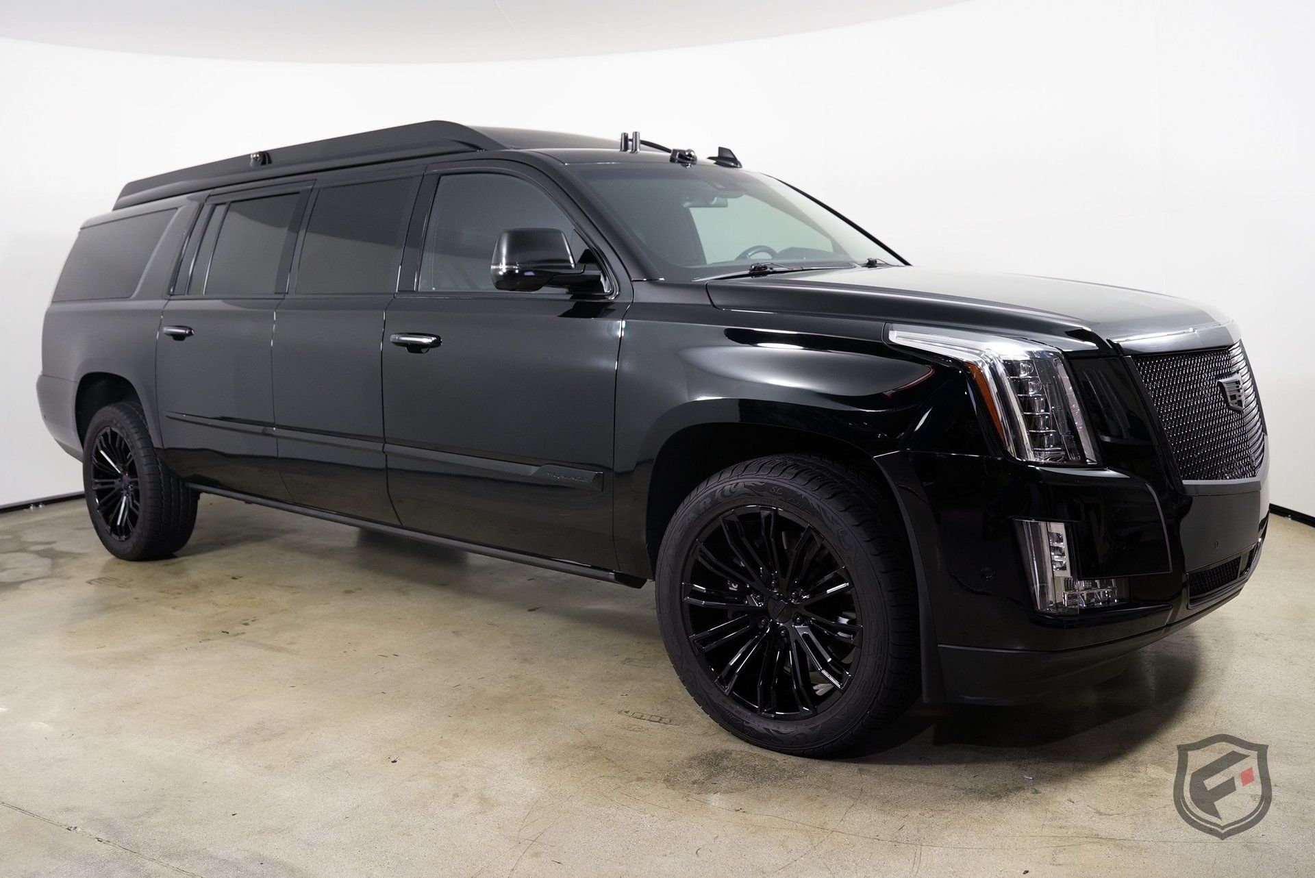 Used 2018 Cadillac Escalade ESV Platinum AWD/4WD image 1
