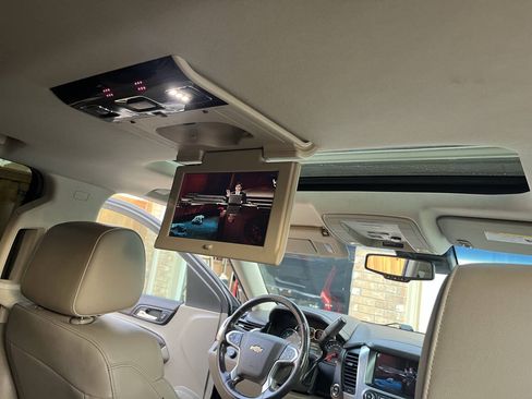 Used 2019 Chevrolet Tahoe LT AWD/4WD image 18