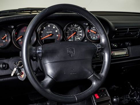 Used 1995 Porsche 911 Carrera image 21