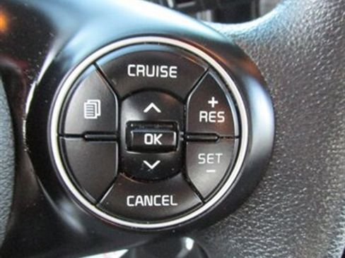 Used 2021 Kia Soul S image 24