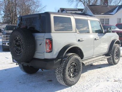 New 2026 Ford Bronco Outer Banks w/ Sasquatch Package