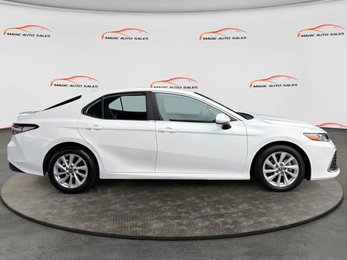 Used 2024 Toyota Camry LE AWD/4WD image 6