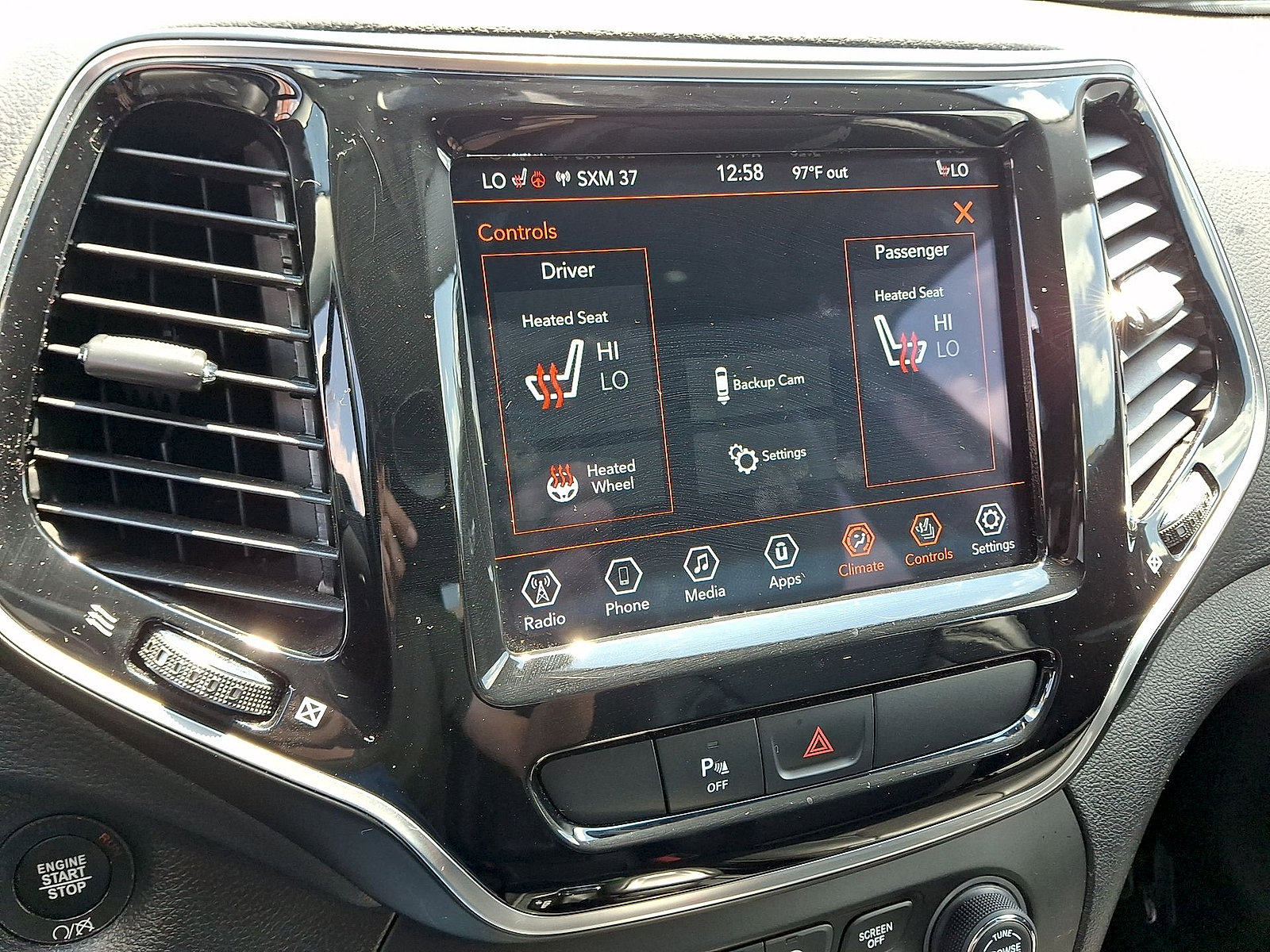 Used 2020 Jeep Cherokee Limited AWD/4WD image 19