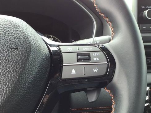 Certified 2025 Honda Pilot Sport image 21
