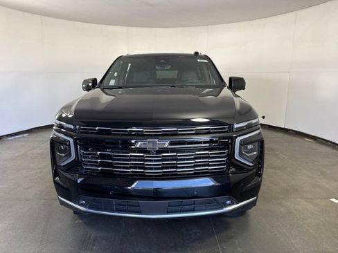New 2026 Chevrolet Suburban High Country AWD/4WD image 2