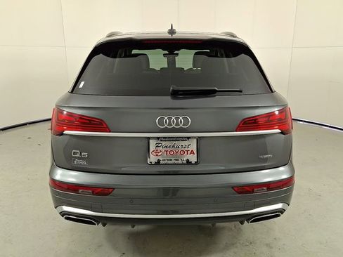 Used 2024 Audi Q5 e Prestige w/ Prestige Package image 5