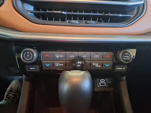 Certified 2025 Jeep Compass Limited AWD/4WD image 25