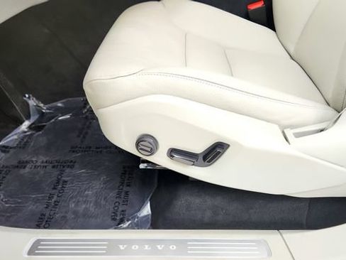 Used 2025 Volvo XC90 B6 Plus w/ Protection Package Premier AWD/4WD image 49