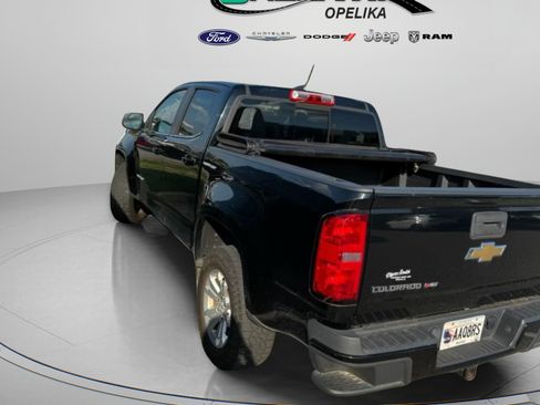 Used 2017 Chevrolet Colorado LT w/ LT Convenience Package RWD image 8