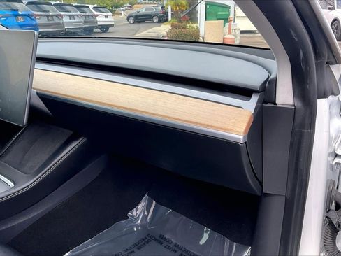 Used 2021 Tesla Model 3 Standard Range Plus RWD image 13