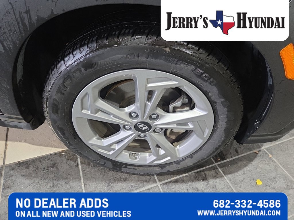 Used 2023 Hyundai Kona SEL w/ Cargo Package AWD/4WD image 4