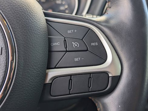 Used 2019 Jeep Compass Limited w/ Safety & Security Group AWD/4WD image 19