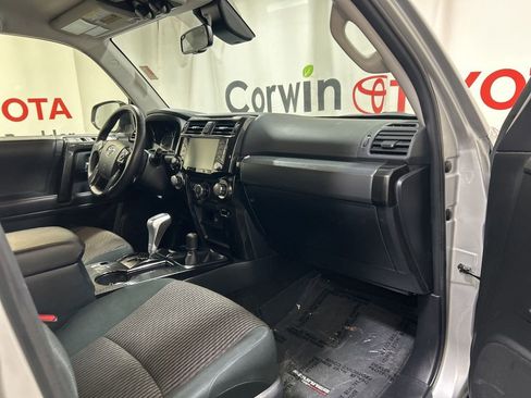 Used 2024 Toyota 4Runner TRD Off-Road AWD/4WD image 12