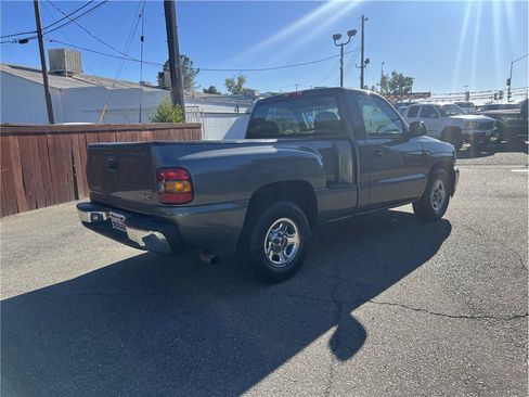 Used 2000 GMC Sierra 1500 SL RWD image 3