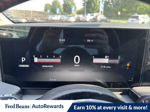 New 2025 Nissan Kicks SR image 12