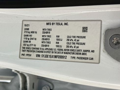 Used 2021 Tesla Model 3 Standard Range Plus RWD image 12
