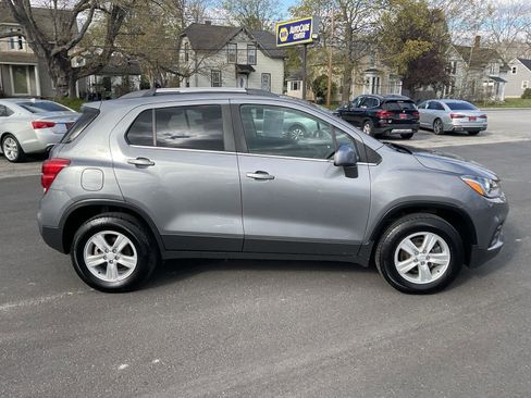 Used 2020 Chevrolet Trax LT AWD/4WD image 6