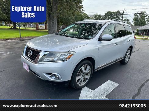 Used 2013 Nissan Pathfinder Platinum AWD/4WD image 1