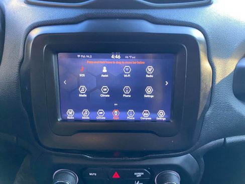 Used 2021 Jeep Renegade Sport image 22