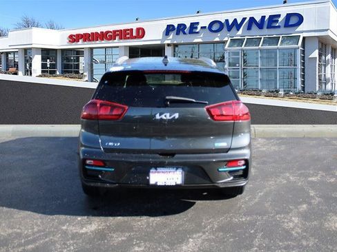 Certified 2022 Kia Niro EX w/ Cold Weather Package image 4