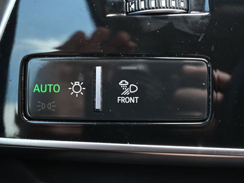 Used 2023 Audi Q8 Prestige AWD/4WD image 29