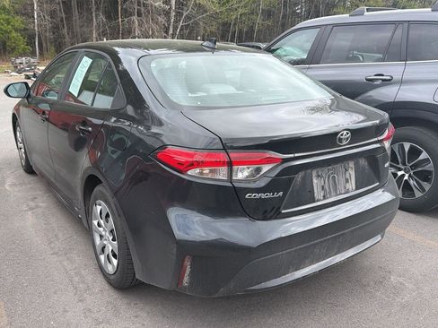 Used 2022 Toyota Corolla LE w/ Carpet Mat Package (TMS) FWD image 9