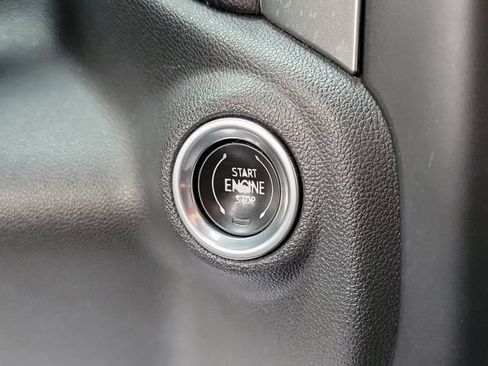 Used 2021 Chevrolet Silverado 1500 LT RWD image 23