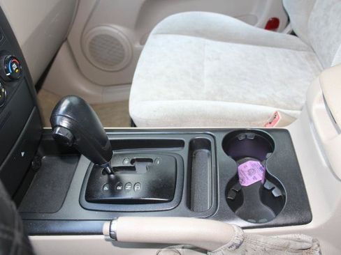 Used 2006 Kia Sorento 4WD image 29