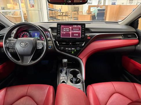 Used 2022 Toyota Camry XSE FWD image 14